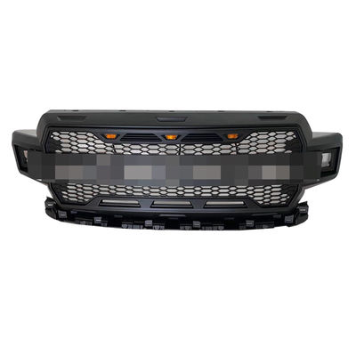 เครื่องแกรลด้านหน้ารถยนต์สีดํา สําหรับรถยนต์ Toyota Hilux Revo 2015-2018