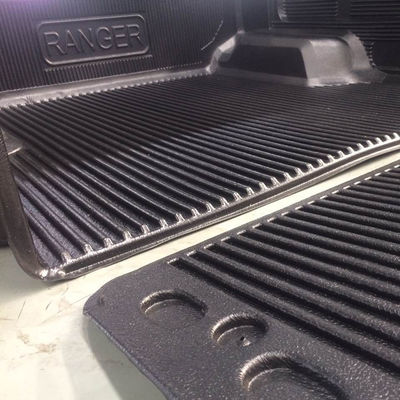 Dongsui OEM 4X4 อุปกรณ์เสริมในรถยนต์รถบรรทุกขอบเตียงซับ HDPE Double Cab Bedliner