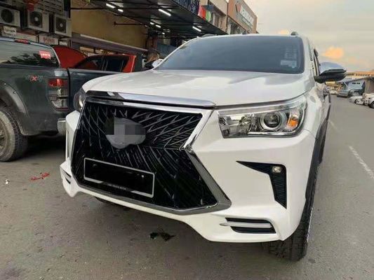ผู้ผลิต OEM ขายส่งออโต้คาร์กันชนหน้ากระจังหน้าสำหรับ Toyota Hilux Rocco Update Lexus