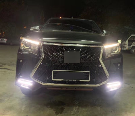 ผู้ผลิต OEM ขายส่งออโต้คาร์กันชนหน้ากระจังหน้าสำหรับ Toyota Hilux Rocco Update Lexus