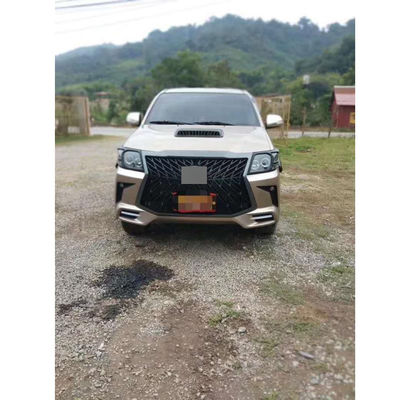 ผู้ผลิต OEM ขายส่งออโต้คาร์กันชนหน้ากระจังหน้าสำหรับ Toyota Hilux Rocco Update Lexus