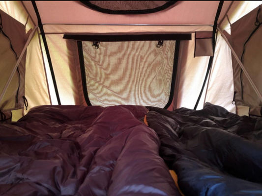 กันน้ำ 4x4 4 คนอลูมิเนียมแคมป์ปิ้ง รถ Soft Shell บนชั้นดาดฟ้าเต็นท์พร้อมห้องเสริม