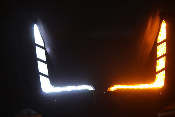 โรงงานซัพพลายรถกระบะไฟหน้ารถ Day Light สำหรับ Toyota Hulix Revo 2022 2021