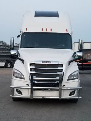 กันชนรถบรรทุกกึ่งพ่วง Dongsui Factory สำหรับ Freightliner Cascadia For Volvo International Prostar Kenworth Peterbilt Mack Pinnacle
